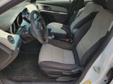 Used 2015 Chevrolet Cruze L image 4