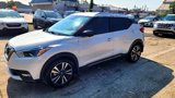 Used 2020 Nissan Kicks SR image 2