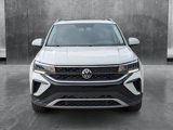 Used 2022 Volkswagen Taos SE w/ Panoramic Sunroof Package image 2