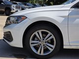Used 2023 Volkswagen Jetta SE image 5