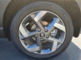 Used 2022 Hyundai Venue Limited image 6