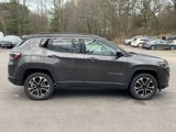 Used 2022 Jeep Compass Limited w/ Sun and Sound Group image 4