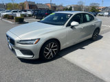 Used 2020 Volvo S60 T6 Momentum image 5