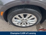 Used 2017 Cadillac XT5 Platinum w/ Driver Assist Package image 2