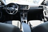 Used 2022 Volkswagen Jetta SE w/ Panoramic Sunroof Package image 3