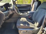 New 2025 Jeep Grand Cherokee L Laredo image 5