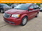 Used 2015 Chrysler Town & Country Touring image 2