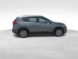 Used 2017 Nissan Rogue SV image 6