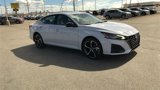 Used 2023 Nissan Altima 2.5 SR image 2