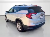 Used 2022 GMC Terrain SLE w/ Driver Convenience Package image 5