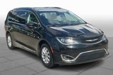 Used 2018 Chrysler Pacifica Touring-L image 2