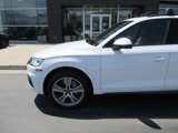 Used 2020 Audi Q5 Prestige w/ Prestige Package image 2