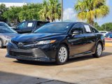Used 2020 Toyota Camry LE image 3