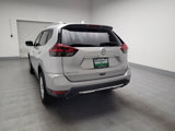Used 2018 Nissan Rogue SV image 6