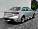 Used 2022 Toyota Corolla LE image 3