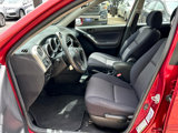 Used 2007 Pontiac Vibe w/ Security Package image 4