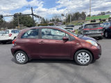 Used 2010 Toyota Yaris 2-Door Hatchback image 5