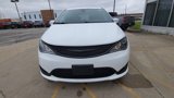 Used 2020 Chrysler Pacifica Touring w/ S Appearance Package image 3