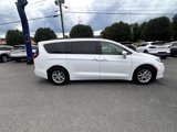 Used 2022 Chrysler Pacifica Touring-L image 4