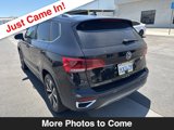 Used 2022 Volkswagen Taos SE image 3