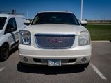 Used 2010 GMC Yukon XL Denali image 2