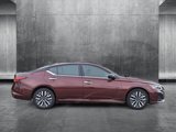 Used 2024 Nissan Altima 2.5 SV image 3