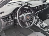 Certified 2022 Porsche Macan image 4
