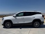 Used 2024 GMC Terrain SLT image 2