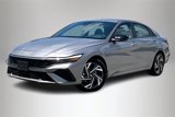 Used 2025 Hyundai Elantra Sport image 3