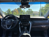 Used 2021 Toyota Venza LE image 4