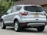 Used 2018 Ford Escape SE image 3