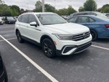 Used 2022 Volkswagen Tiguan SE image 3