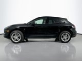 Certified 2024 Porsche Macan image 2