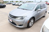 Used 2017 Chrysler Pacifica Touring-L w/ Tire & Wheel Group image 5