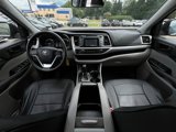 Used 2016 Toyota Highlander LE image 2