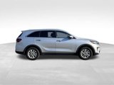 Used 2020 Kia Sorento LX w/ LX I4 Convenience Package image 2