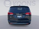 Used 2018 Chrysler Pacifica Touring-L image 5
