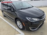 Used 2019 Chrysler Pacifica Touring-L image 5