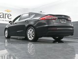 Used 2020 Ford Fusion SE image 5