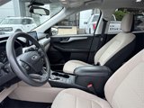 Used 2022 Ford Escape SE image 4