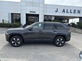 Used 2023 Jeep Grand Cherokee 4WD 4xe image 2