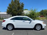 Used 2013 Chrysler 200 Limited image 4
