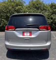 Used 2018 Chrysler Pacifica Touring-L image 6