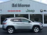 Used 2023 Jeep Compass Latitude image 2