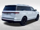 Used 2022 Lincoln Navigator Reserve image 3