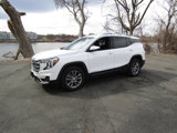 Used 2024 GMC Terrain SLT image 2