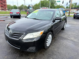 Used 2011 Toyota Camry LE image 2