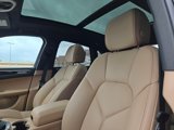 Certified 2025 Porsche Macan image 5
