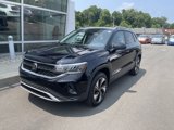 Used 2024 Volkswagen Taos SE w/ Panoramic Sunroof Package image 2