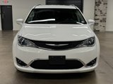 Used 2020 Chrysler Pacifica Touring-L image 2